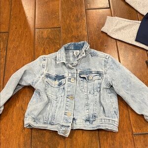 Denim jacket says 4t fits like 3t